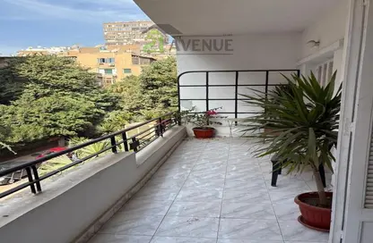 Apartment - 2 Bedrooms - 2 Bathrooms for rent in Mahmoud Azmy St. - Zamalek - Cairo