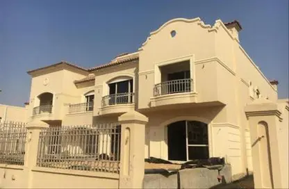 Townhouse - 4 Bedrooms - 4 Bathrooms for sale in Al Patio 5 East - El Patio - El Shorouk Compounds - Shorouk City - Cairo