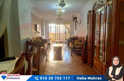 Apartment - 3 Bedrooms - 2 Bathrooms for rent in Tamazin St. - Fleming - Hay Sharq - Alexandria