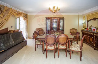 Apartment - 2 Bedrooms - 2 Bathrooms for sale in Gamal Abdel Nasser Road - Sidi Beshr - Hay Awal El Montazah - Alexandria