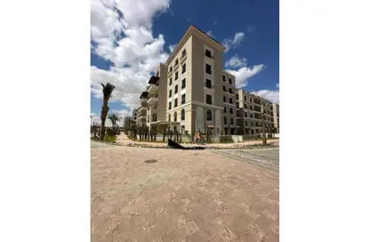 Apartment - 3 Bedrooms - 3 Bathrooms for sale in Village West - Sheikh Zayed Compounds - Sheikh Zayed City - Giza