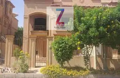 Villa - 4 Bedrooms - 4 Bathrooms for sale in Étoile De Ville - 5th Settlement Compounds - The 5th Settlement - New Cairo City - Cairo