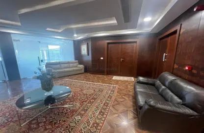 Half Floor - Studio - 3 Bathrooms for sale in Bank Center Street - South Teseen St. - The 5th Settlement - New Cairo City - Cairo