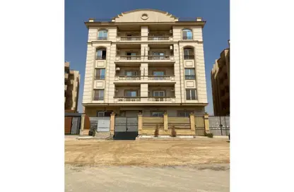 Apartment - 2 Bedrooms - 2 Bathrooms for sale in South Lotus - El Lotus - New Cairo City - Cairo