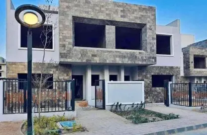 Villa - 3 Bedrooms - 3 Bathrooms for sale in Sun Capital - Fayoum Desert road - 6 October City - Giza