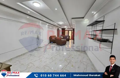 Apartment - 3 Bedrooms - 3 Bathrooms for sale in Ismail Al Habrouk St. - Glim - Hay Sharq - Alexandria