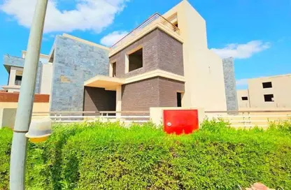 Villa - 4 Bedrooms - 5 Bathrooms for sale in Al Karma 4 - Sheikh Zayed Compounds - Sheikh Zayed City - Giza