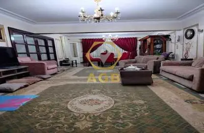 Apartment - 3 Bedrooms - 2 Bathrooms for sale in Mourad Bek St. - El Ismailia Square - Heliopolis - Masr El Gedida - Cairo