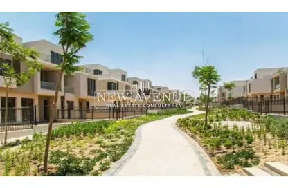 Townhouse - 3 Bedrooms - 2 Bathrooms for sale in Sodic East - 6th District - New Heliopolis - Cairo