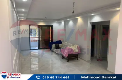 Apartment - 2 Bedrooms - 1 Bathroom for sale in Mahmoud Al Essawy St. - Sidi Beshr - Hay Awal El Montazah - Alexandria