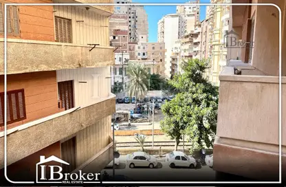 Apartment - 3 Bedrooms - 1 Bathroom for sale in Al Demerdash St. - Tharwat - Hay Sharq - Alexandria