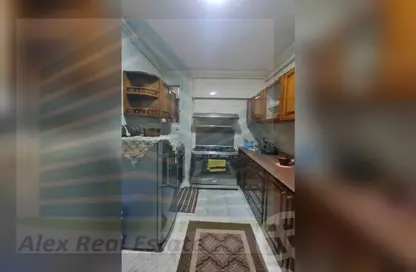 Apartment - 3 Bedrooms - 2 Bathrooms for rent in Al Ghardaqah St. - San Stefano - Hay Sharq - Alexandria