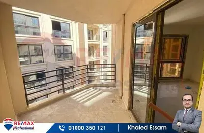 Apartment - 3 Bedrooms - 3 Bathrooms for sale in Al Shohada Square St. - Smouha - Hay Sharq - Alexandria