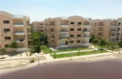 Apartment - 3 Bedrooms - 2 Bathrooms for sale in Al Motamayez District - 6 October City - Giza