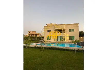 Villa - 5 Bedrooms - 4 Bathrooms for rent in Al Safwa - 26th of July Corridor - 6 October City - Giza