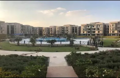 Apartment - 2 Bedrooms - 2 Bathrooms for sale in Galleria Residences - South Investors Area - New Cairo City - Cairo