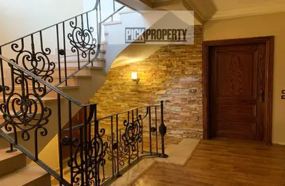 Villa - 5 Bedrooms - 4 Bathrooms for sale in Rehab City First Phase - Al Rehab - New Cairo City - Cairo