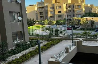 Apartment - 2 Bedrooms - 2 Bathrooms for sale in Palm Hills Village Gate - South Investors Area - New Cairo City - Cairo