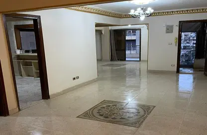 Apartment - 3 Bedrooms - 2 Bathrooms for sale in Helmy Abd Al Aty St. - 8th Zone - Nasr City - Cairo