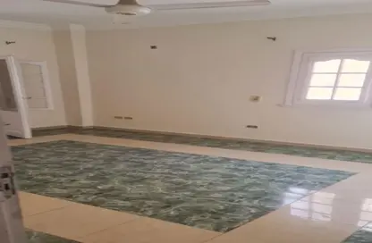 Apartment - 3 Bedrooms - 2 Bathrooms for rent in Ganoob El Acadimia - New Cairo City - Cairo