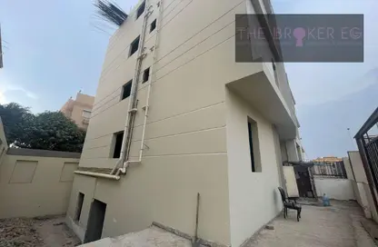 Villa - 7+ Bedrooms - 7+ Bathrooms for sale in Ganoob El Acadimia - New Cairo City - Cairo