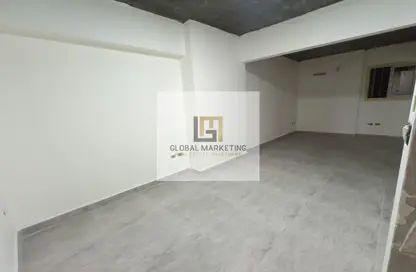 Office Space - Studio - 3 Bathrooms for sale in Zahraa Al Maadi Tunnel - Degla - Hay El Maadi - Cairo