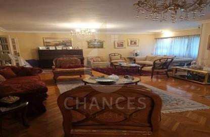 Apartment - 4 Bedrooms - 4 Bathrooms for sale in Street 12 - Maadi - Hay El Maadi - Cairo