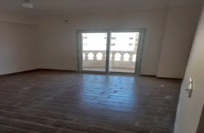 Apartment - 3 Bedrooms - 2 Bathrooms for rent in South Lotus - El Lotus - New Cairo City - Cairo