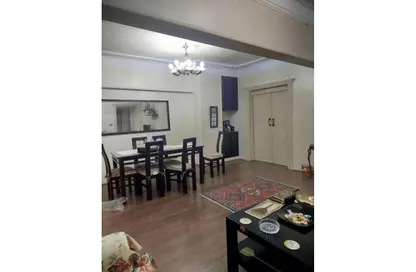 Apartment - 3 Bedrooms - 1 Bathroom for rent in Zamalek - Cairo