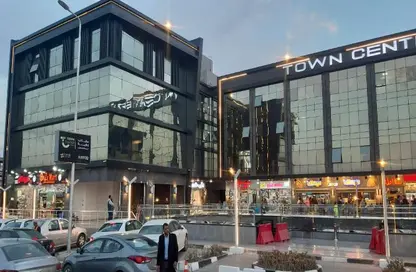 Shop - Studio - 3 Bathrooms for sale in Terrace Mall - El Shorouk Compounds - Shorouk City - Cairo