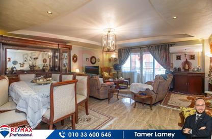 Apartment - 3 Bedrooms - 2 Bathrooms for sale in Al Shohada Square St. - Smouha - Hay Sharq - Alexandria