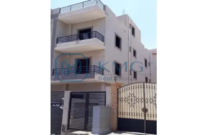 Villa for sale in Abdel Hameed Gouda Al Sahar St. - El Banafseg 5 - El Banafseg - New Cairo City - Cairo