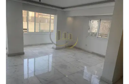 Duplex - 4 Bedrooms - 3 Bathrooms for rent in Street 231 - Degla - Hay El Maadi - Cairo