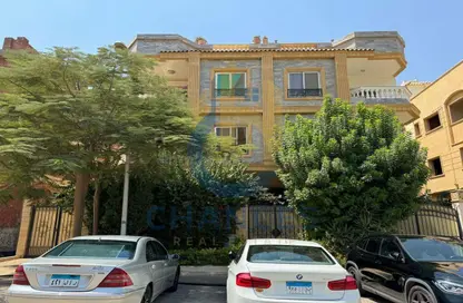 Apartment - 2 Bedrooms - 2 Bathrooms for sale in Al Shaimaa St. - Area F - Ganoob El Acadimia - New Cairo City - Cairo