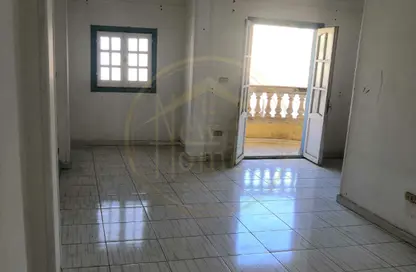 Apartment - 3 Bedrooms - 2 Bathrooms for sale in Smouha Square - Smouha - Hay Sharq - Alexandria