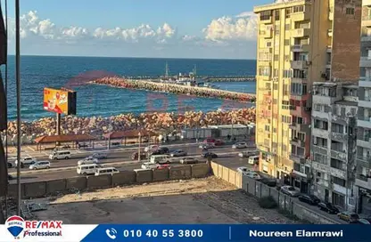 Apartment - 3 Bedrooms - 3 Bathrooms for sale in Al Geish Road - Laurent - Hay Sharq - Alexandria