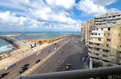 Apartment - 4 Bedrooms - 5 Bathrooms for sale in Al Geish Road - Laurent - Hay Sharq - Alexandria