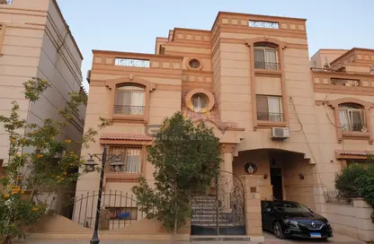 Villa - 4 Bedrooms - 6 Bathrooms for sale in Tabarak - Zahraa El Maadi - Hay El Maadi - Cairo