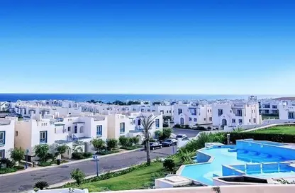 Penthouse - 3 Bedrooms - 2 Bathrooms for sale in Mountain View - Ras Al Hekma - North Coast