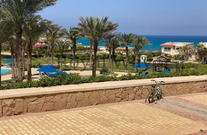 Chalet - 2 Bedrooms - 2 Bathrooms for sale in La Vista 3 - La Vista - Al Ain Al Sokhna - Suez