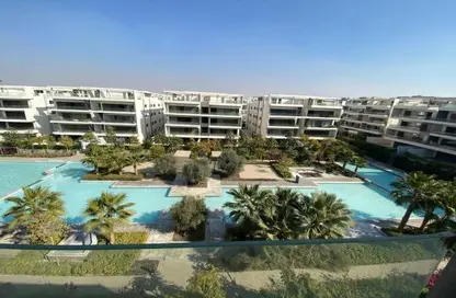 Apartment - 2 Bedrooms - 2 Bathrooms for sale in Swan Lake Residence - 5th Settlement Compounds - The 5th Settlement - New Cairo City - Cairo