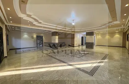 Duplex - 4 Bedrooms - 4 Bathrooms for rent in 7th District - Sheikh Zayed City - Giza