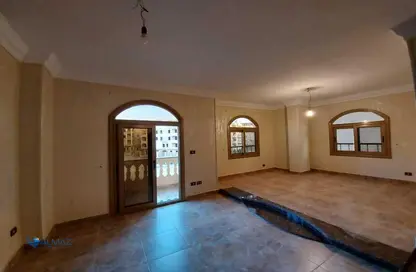 Apartment - 3 Bedrooms - 2 Bathrooms for rent in Al Gezira St. - South Investors Area - New Cairo City - Cairo