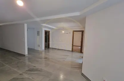 Apartment - 4 Bedrooms - 2 Bathrooms for sale in Bostan Smouha Buildings Passage St. - Smouha - Hay Sharq - Alexandria