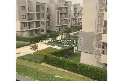 Apartment - 3 Bedrooms - 2 Bathrooms for sale in Villa Square - Fifth Square - The 5th Settlement - New Cairo City - Cairo