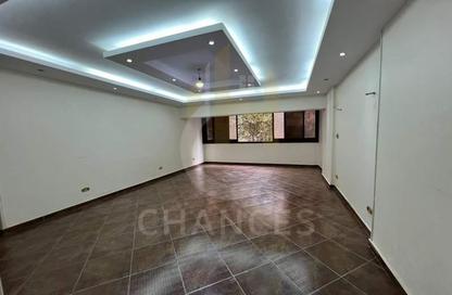 Apartment - 3 Bedrooms - 2 Bathrooms for sale in Cornish El Nile St. - Maadi - Hay El Maadi - Cairo