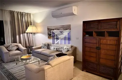 Apartment - 3 Bedrooms - 3 Bathrooms for rent in Villa Square - Fifth Square - The 5th Settlement - New Cairo City - Cairo