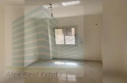 Apartment - 2 Bedrooms - 2 Bathrooms for rent in Gleim Square - Glim - Hay Sharq - Alexandria