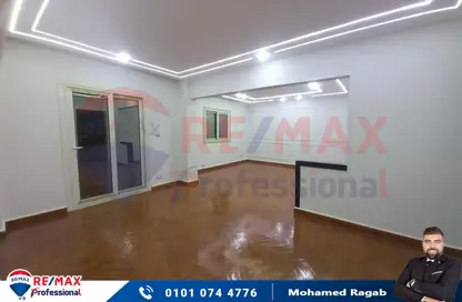 Apartment - 3 Bedrooms - 2 Bathrooms for sale in Iskandar Ibrahim St. - Miami - Hay Awal El Montazah - Alexandria