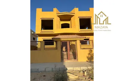 Villa - 5 Bedrooms - 3 Bathrooms for sale in GAPCO Compound - 6 October Compounds - 6 October City - Giza